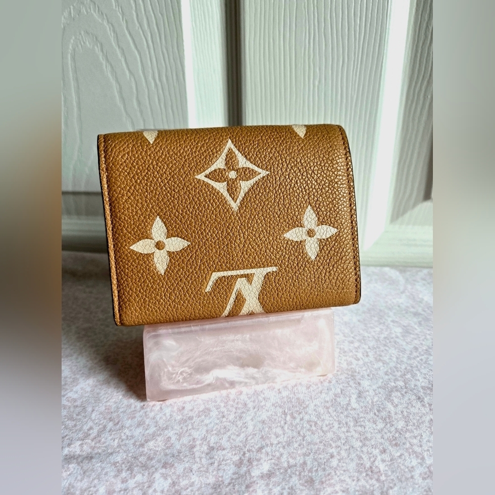 Louis Vuitton Victorine Wallet Arizona Beige Empreinte – EUC - Picture 5 of 7